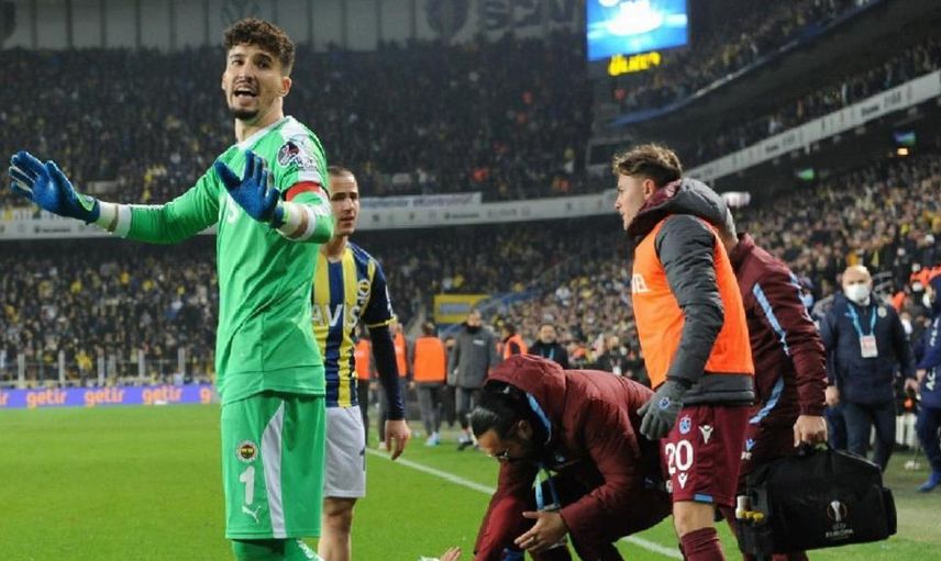 Fenerbahçe - Trabzonspor derbisinde yaşanan olaylar medyada yer bulmadı! Benzer olaylar Trabzon'a ceza yağmıştı