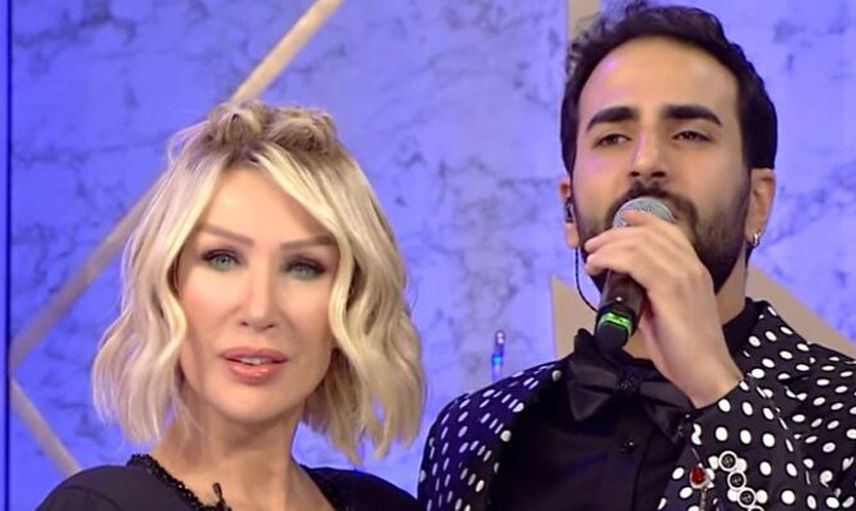 Seda bacım sen ne yaptın! Yedinci kere evlenmeye hazırlanan Seda Sayan Çağlar Ökten'i öyle bir şeyle kandırmış ki.... Buna da kanmazsın be Çağlar!