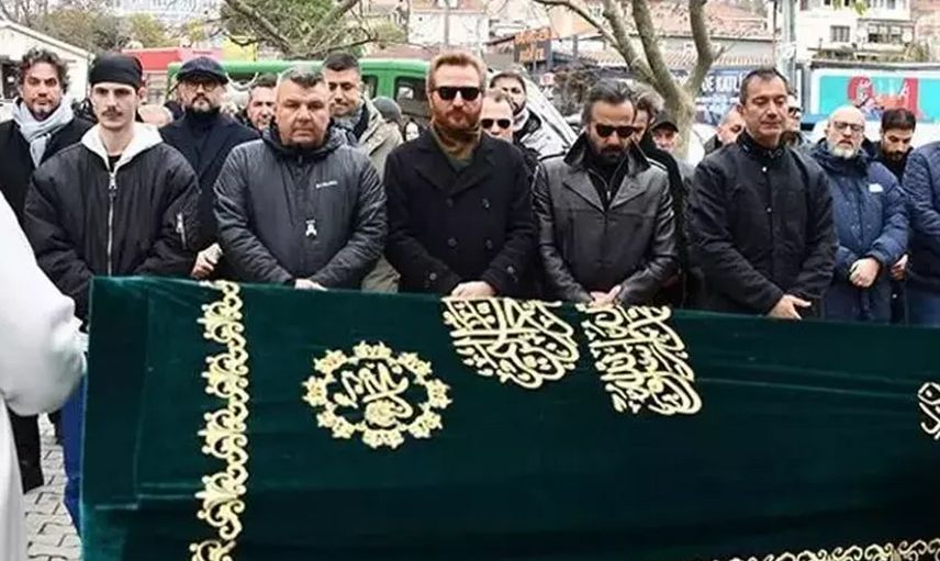 Ünlü oyuncu Hilal Altınbilek'in acı günü: Dostları yalnız bırakmadı