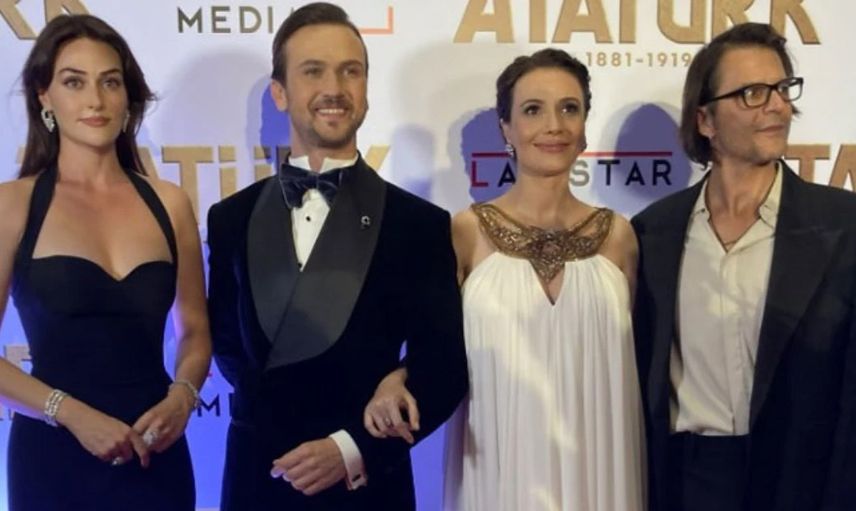 Aras Bulut İynemli’nin galadaki hareketleri olay oldu: Robota benzetildi