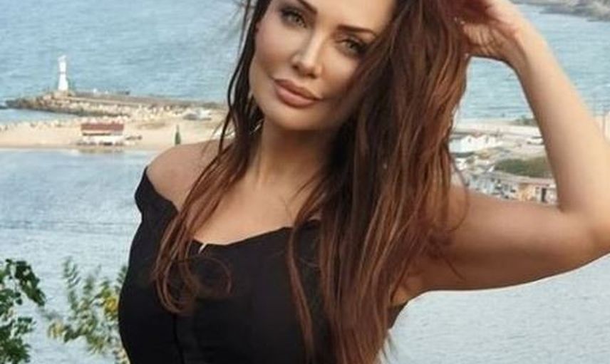 Angelina Jolie'ye Benzemek için Türlü Estetikler Yaptıran Umut Akyürek'in Parmak Isırtan Pozlar