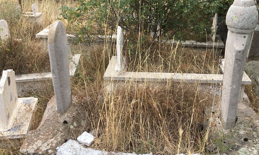 Artvin'de 10 yıl sonra eşini tekrar toprağa verdi!