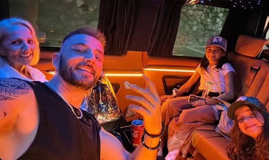 Yüzünde yaptığı değişimlerle gündeme oturmuştu: Yıllardır Türkiye'de olmayan Gökhan Özen'in yurt dışına gitme sebebi hayranlarını şoke etti!