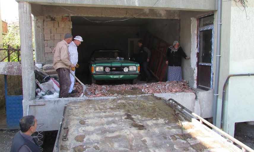 37 yıl sonra otomobilini kapattığı yerden çıkardı! Gördükleri karşısında şoke oldu!