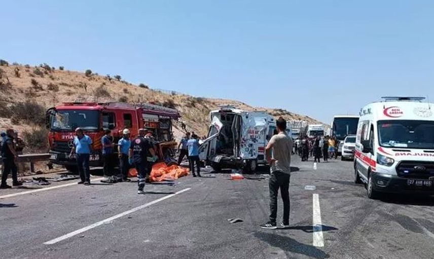 Gaziantep'te yaşanan korkunç kazada meslektaşını kaybeden gazeteci yaşananları anlattı! Gözyaşları içinde bilgi veren muhabirin dedikleri yürekleri dağladı