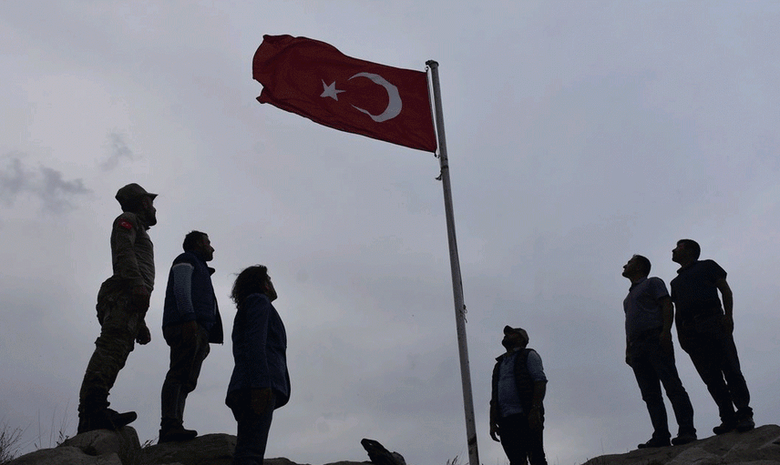 Kars'ta Beş Yıldır Şehitler Anısına Dev Türk Bayrağı Dalgalandırılıyor
