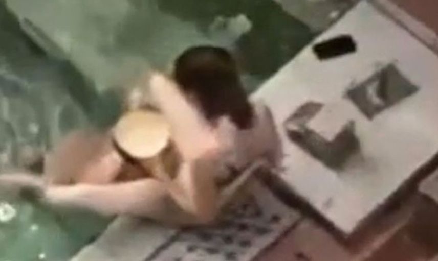 Ünlü otelde büyük rezalet herkesin içinde havuzda cinsel ilişkiye girdiler görenler gözlerine inanamadı şimdi polisler o çifti arıyor