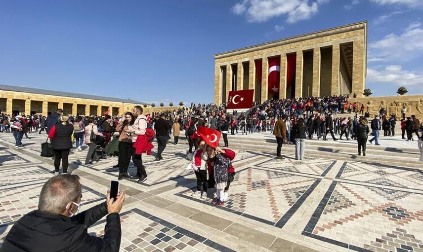 Cumhuriyet'in 98'inci Yılı Tüm Yurtta Çoşkuyla Kutlanıyor!