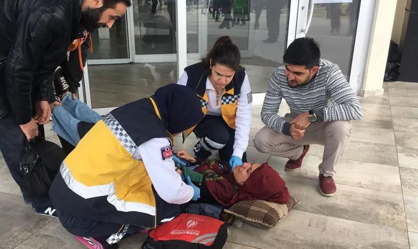 Değişmeyen Manzara: Sınava Geç Kalan Öğrenciler