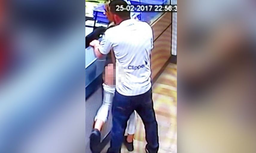İngiltere'de skandal olay! Pizza beklerken tezgahta birlikte olmaya başladılar
