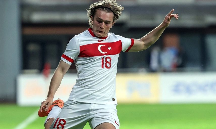 Eski Galatasaraylı Ayhan Akman'ın Yeğeni Ali Akman'dan Transfer Açıklaması Geldi!