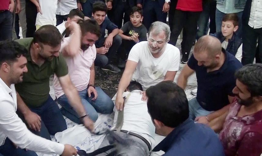 Erzurum'da Düğün Öncesi Yapılan Eğlencede Ağabeye ve Sağdıca Eziyet Ettiler