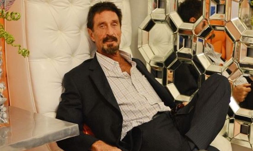Hücresinde Ölü Bulunan Ünlü Milyarder 'in Ölüm Nedeni Dövme Detayında Saklıymış!