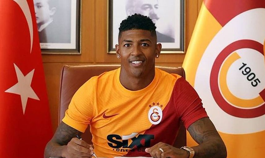 Galatasaray'da Patrick Van Aanholt İle İlgili Kritik Karar!