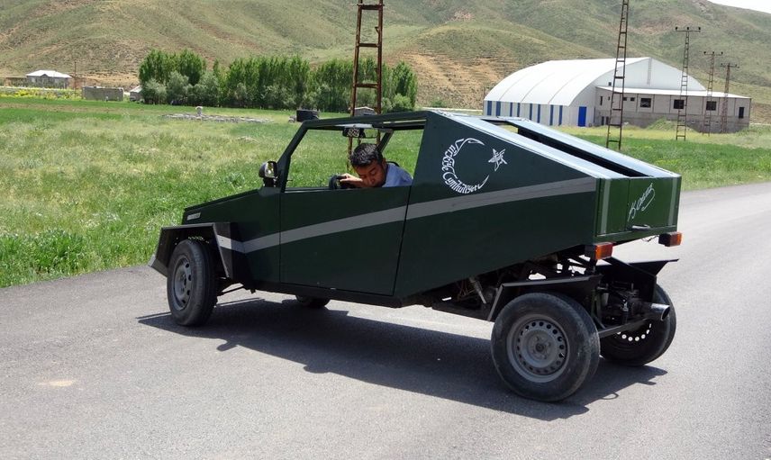 Hakkarili Mehmet Çoban Kendi Arabasını Yaptı