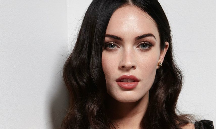 Megan Fox seksi iç çamaşırlarıyla ekran önüne çıktı