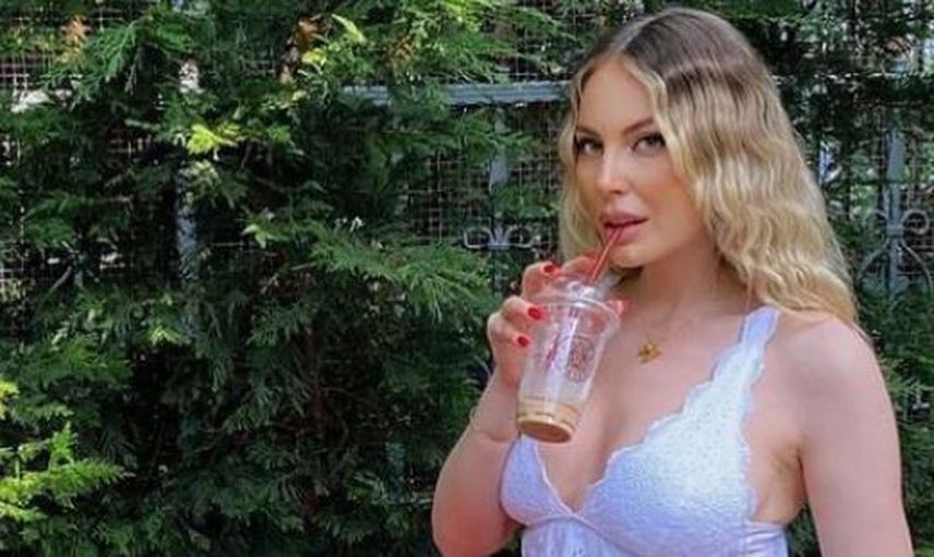 Kalça Dansı Nedeniyle İşinden Kovulan Hande Sarıoğlu'ndan Bir Olay Paylaşım Daha!