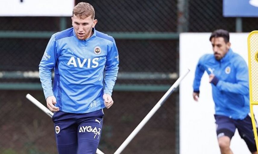 Fenerbahçe'de Burak Kapacak'ın Fatih Karagümrük Maçında Oynamamasının Nedeni Ortaya Çıktı!