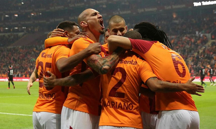 Maicon Göztepe İle Görüşüyor!