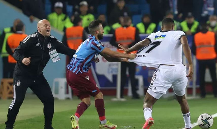Trabzonspor ile Beşiktaş'ın arasında oynanan maça damga vuran Cyle Larin hakkında Güntekin Onay'dan ilginç benzetme geldi!
