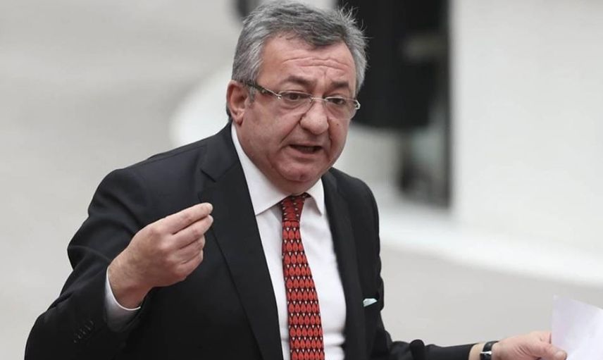 "Baş açmakla din elden gitmez"