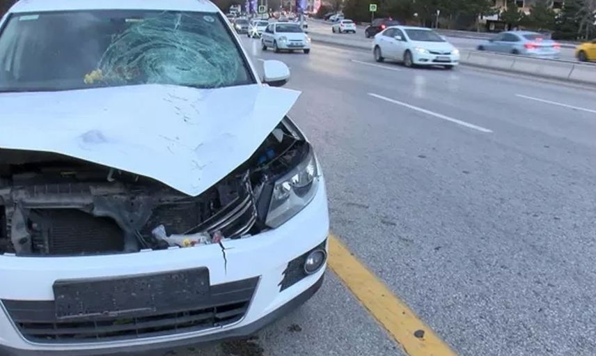 Özge Ulusoy aldığı haberle yıkıldı: Babası trafik kazasında hayatını kaybetti