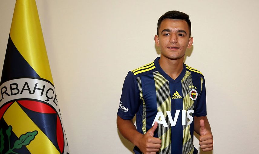 Fenerbahçe Ferdi Kadıoğlu, Arda Güler, Muhammed Gümüşkaya, Melih Bostan, Osman Ertuğrul Çetin ve İsak Vural'ın iç transferinde sözleşme uzattı!