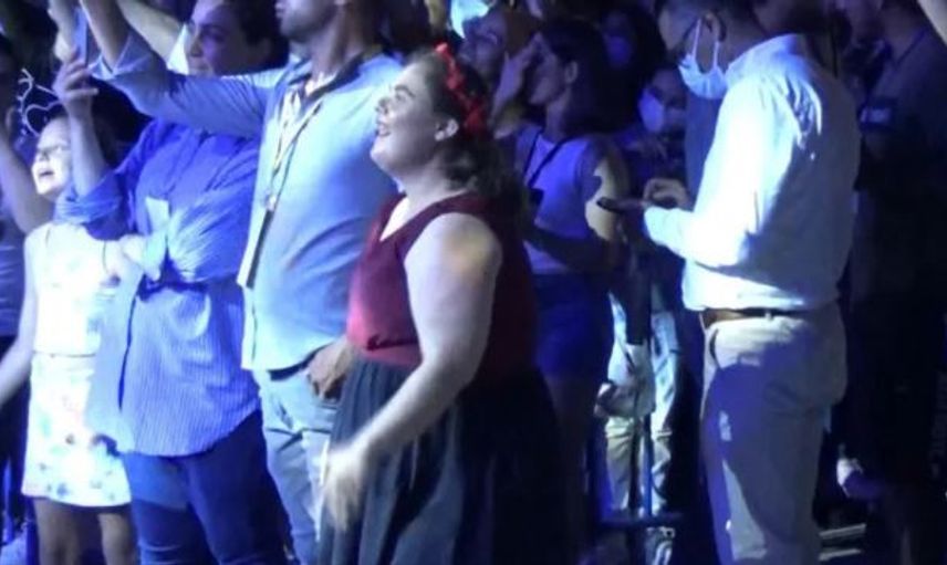 Mustafa Ceceli'den Anlamlı Jest! Hayranını Böyle Kazandı