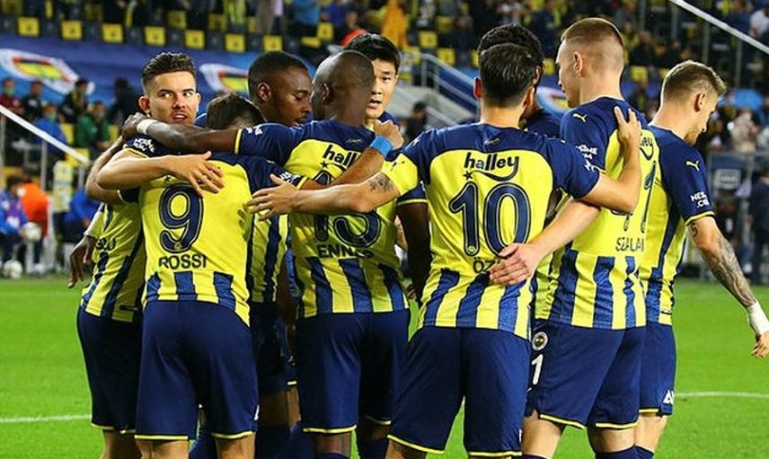 Mesut Özil ve Vitor Pereira'nın Fenerbahçe-Giresunspor Maçından Sonraki Görüntüleri Dikkat Çekti!
