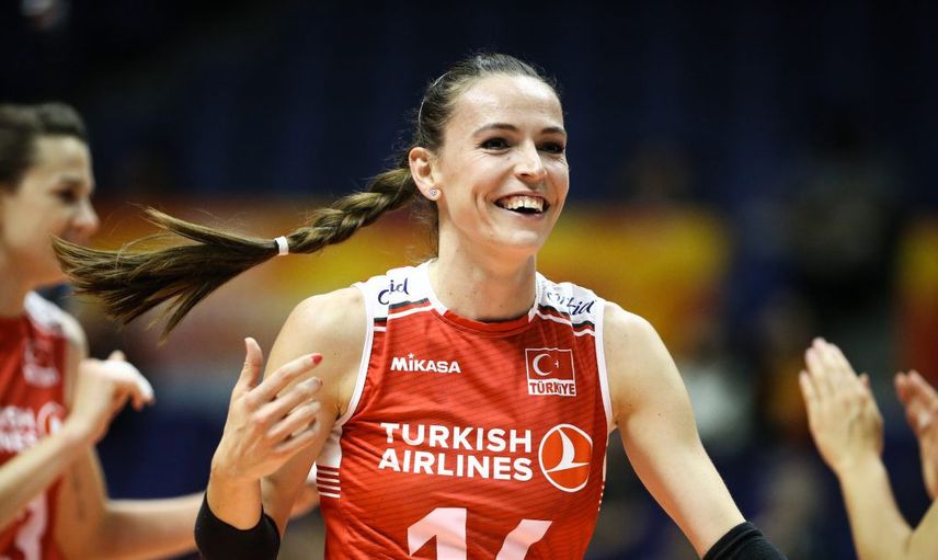Filenin Sultanları’nın kaptanı güzelliğiyle büyüledi: Eda Erdem göz kamaştırdı!