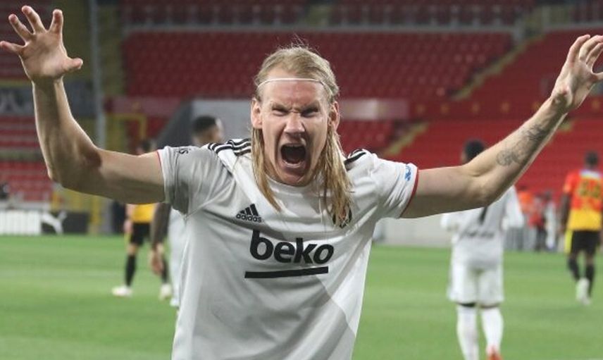 Beşiktaş'ta Cyle Larin, Domagoj Vida ve Josef de Souza'nın İç Transferinde Problem Yaşanıyor!