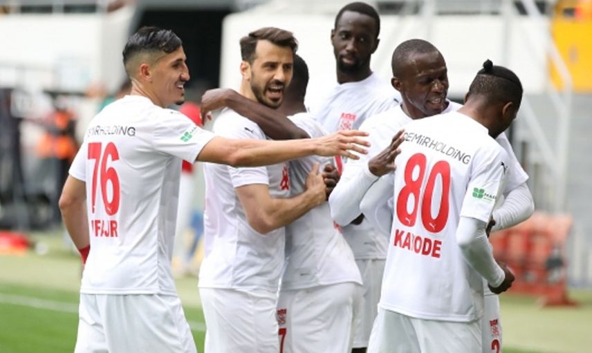 DG Sivasspor Teknik Direktörü Rıza Çalımbay'ın Transfer Açıklamaları Dikkat Çekti!