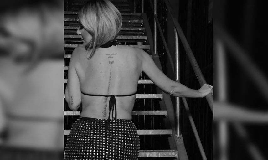 Hadise paylaştığı gibi sildi! Fotoğraftaki o detay dikkatlerden kaçmadı