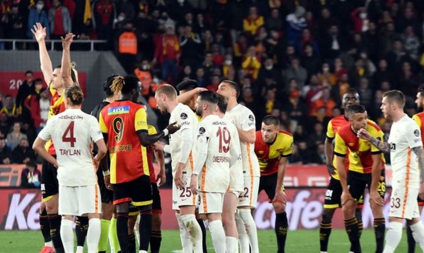 Uğur Meleke Göztepe - Galatasaray Maçında Kırılan Dünya Rekorunu Açıkladı!