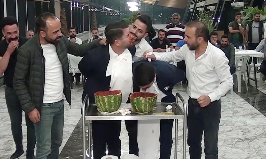 Erzurum'da Düğün Öncesi Yapılan Eğlencede Ağabeye ve Sağdıca Eziyet Ettiler