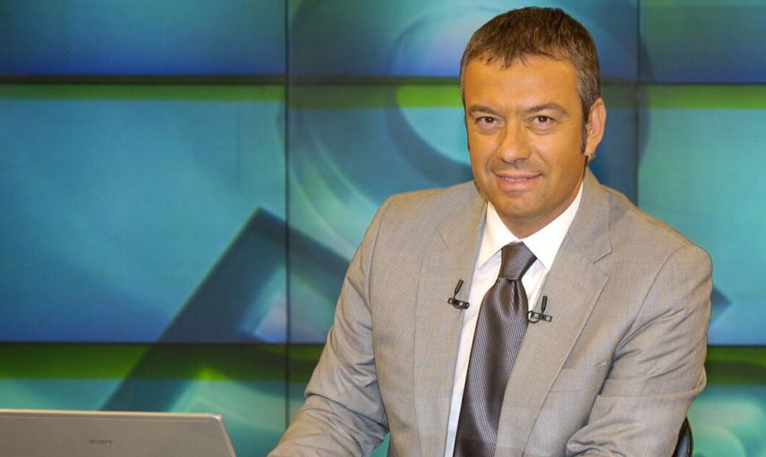 Melih Gümüşbıçak, Fenerbahçe Maçında Mesut Özil’i Eleştirince Taraftarlardan Büyük Tepki Topladı
