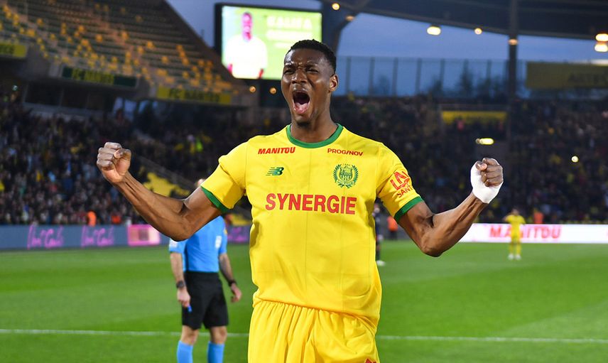 Galatasaray Golcü Oyuncu Kalifa Coulibaly'i Kadrosuna Katmak İstiyor!