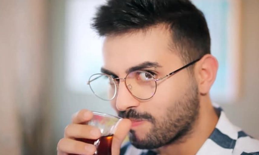 Ünlü Sunucu Kadir Ezildi Canlı Yayında Hüngür Hüngür Ağladı