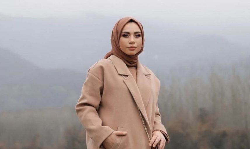 Tesettürden Çıkan Muhafazakar Giyim Influencer'ı Ebru Sever Türk Instagram Hesabını Açıyor!