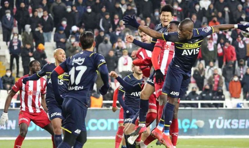 Fenerbahçe'yi Süper Lig'de Zorlu Bir Fikstür Bekliyor!