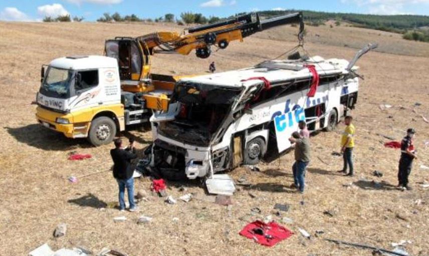 Balıkesir Kazasında Mucize Kurtuluş: Burnu Bile Kanamadı!