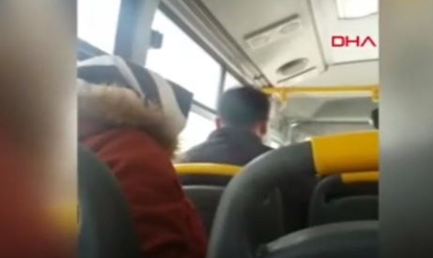Şoförden Hamile Kadına Çirkin Sözler! 'Kucağıma mı Alayım?'