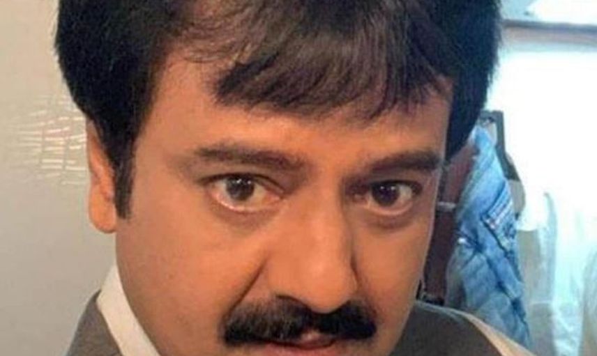 Hindistan'da Kameralar Karşısında Aşı Olan Oyuncu Hayatını Kaybetti