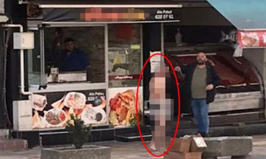 Sokak Ortasında Çırılçıplak Gezdi