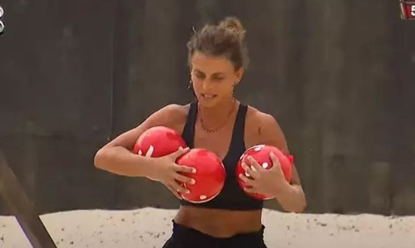 Diskalifiye kini sürüyor! Survivor Seda'nın Pınar'a yaptığı hareket olay oldu: Pislik!