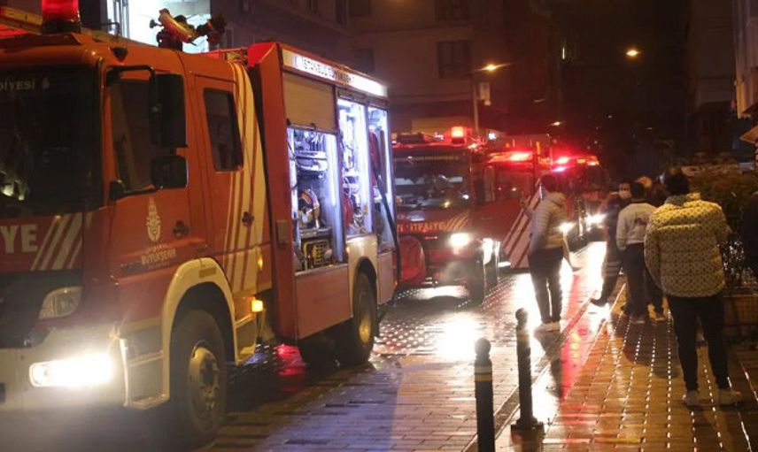 Taksim'de Panik Dolu Anlar! Turistler Sokağa Döküldü