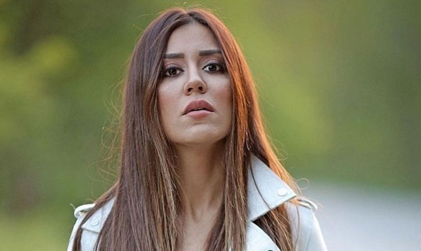 Narin Yarim'in Banu Parlak'ı kendini ifşaladı! İkinci Kerimcan Durmaz vakasına hazır olun! Banu Parlak tuvaletten fermuarı açık video paylaştı