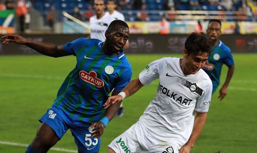 Takımda ayrılıklar devam ediyor
