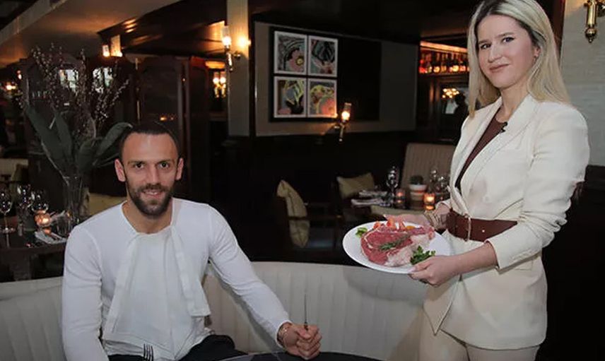 Fenerbahçe'nin Transfer Gündeminde Olan Vedat Muriqi'nin Eşinden Dikkat Çeken Sözler Geldi!