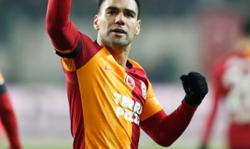 Galatasaray'da Falcao Depremi!